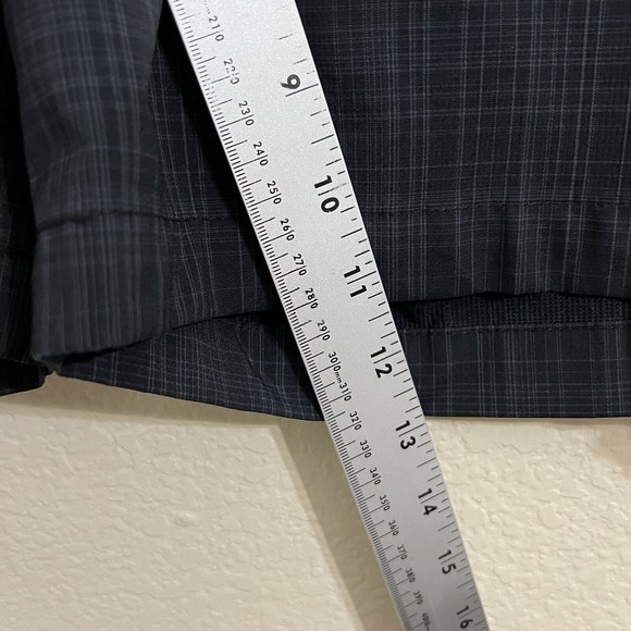 Bolle Tech Golf Mens Shorts Size 40 Active Plaid Black Gray - Picture 5 of 8